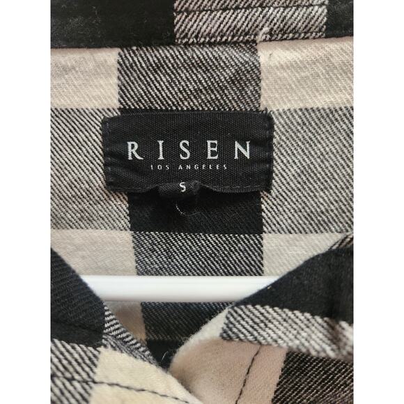 RISEN Los Angeles buffalo plaid long sleeve button-up size small - Picture 2 of 8